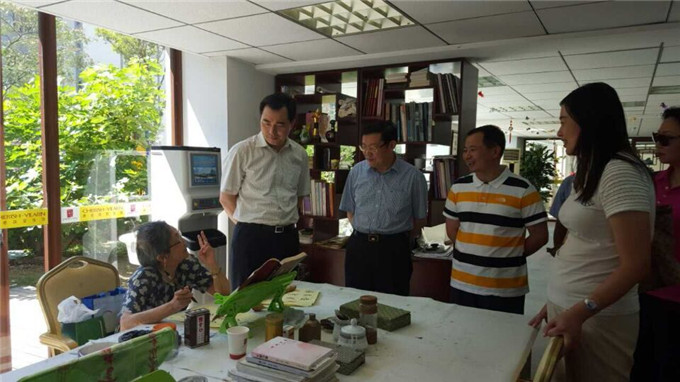 周谦到上海、苏州调研养老地产