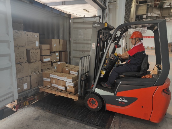 1725423632934579.jpg 01班列公司_副本.jpg